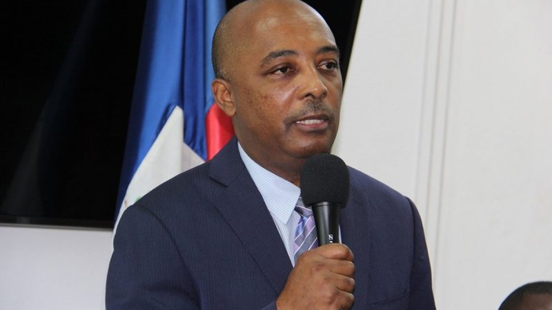 Le ministre Nesmy Manigat organise une formation pour les cadres du MENFP