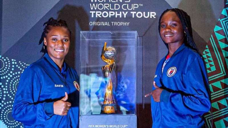 Passage du Trophée de la Coupe du monde féminine en Haïti