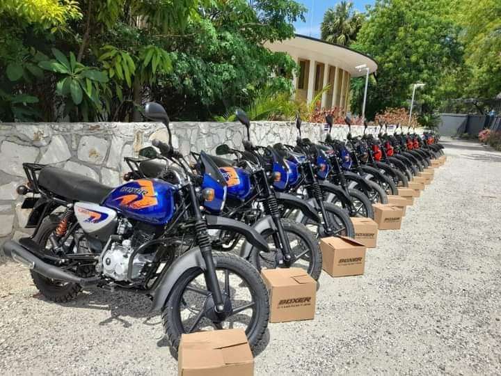 Les clés de 17 motocyclettes remis aux responsables de la PNH