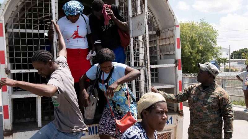 Plus de 41,000 Haïtiens retournés en Haïti en 20 jours sous la présidence d’Abinader